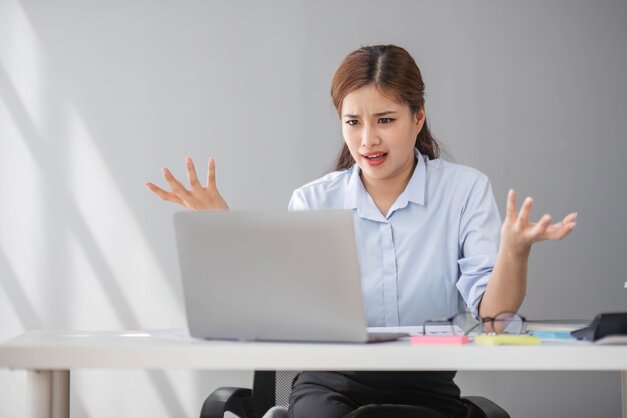 non-techie looking at computer